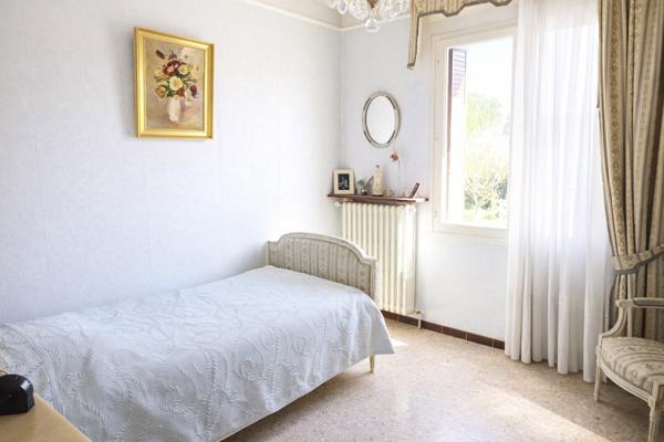 Gardanne (13120) Maison en Viager de 82 m² Carrez à Gardanne sur grand terrain de 1 000 m²