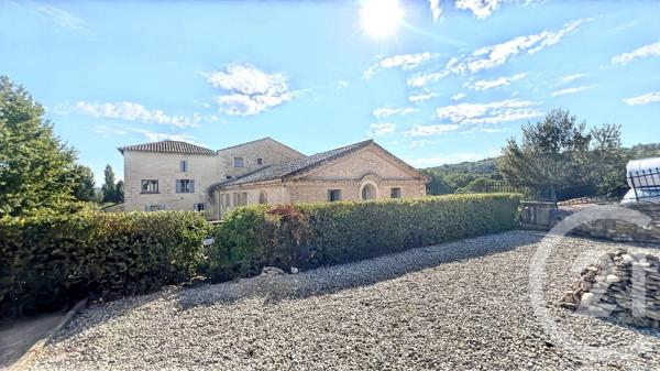 Appartement F3 à vendre  3 pièces - 51 m 2   UZES  - 30