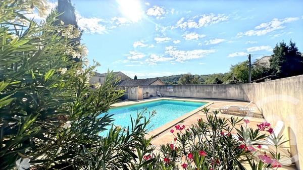 Appartement F3 à vendre  3 pièces - 51 m 2   UZES  - 30