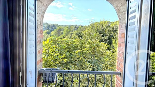 Appartement F3 à vendre  3 pièces - 51 m 2   UZES  - 30