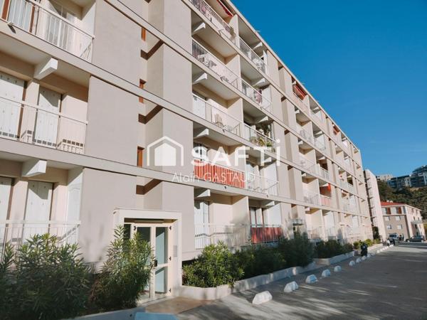 Appartement T2  Traversant de 48 m2 à Saint Raphael entièrement rénové, tout est neuf!!!