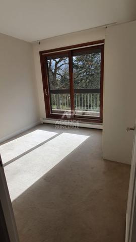 Appartement Maisons-laffitte 4 pièce(s) 89.16 m2 Loyer 2 374 €/mois charges comprises **  - Référence  4697