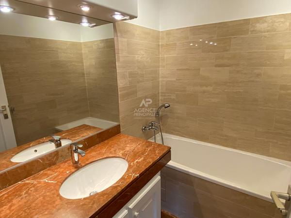 Appartement Maisons-laffitte 4 pièce(s) 89.16 m2 Loyer 2 374 €/mois charges comprises **  - Référence  4697