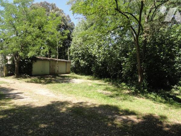 Propriété en zone naturelle   composée de 4 logements d'une superficie totale de 232.37m² . Le ...