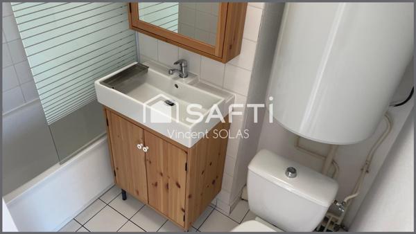 Appartement Studio 21m² - Port - Calme - Proximité Commodité Gare - Parking !!