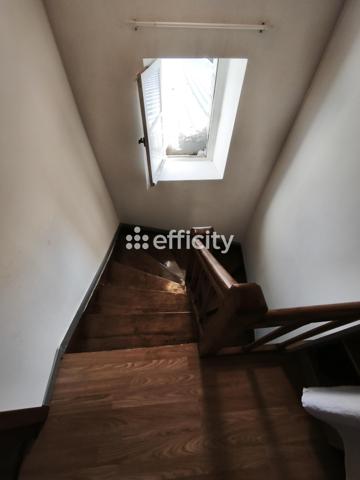 Maison
         9 pièces
        - 186 m² 149 600 € *