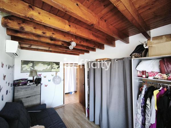 Maison
         9 pièces
        - 186 m² 149 600 € *