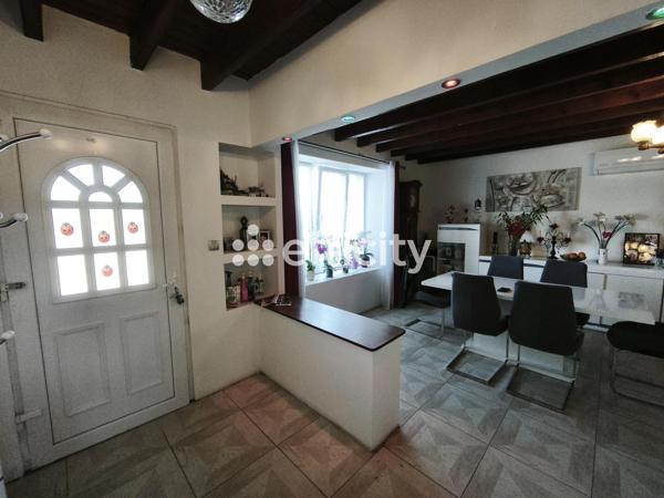 Maison
         9 pièces
        - 186 m² 149 600 € *