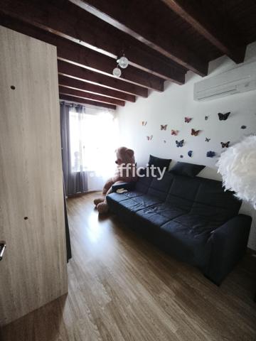 Maison
         9 pièces
        - 186 m² 149 600 € *