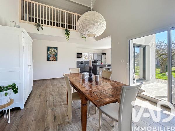 Maison à vendre 4 pièces 167 m² Rumilly