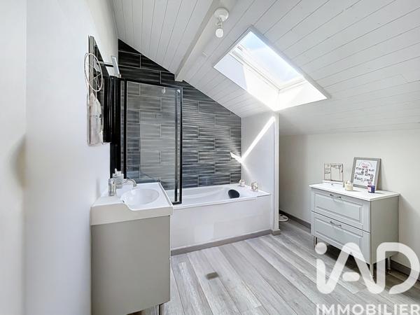 Maison à vendre 4 pièces 167 m² Rumilly