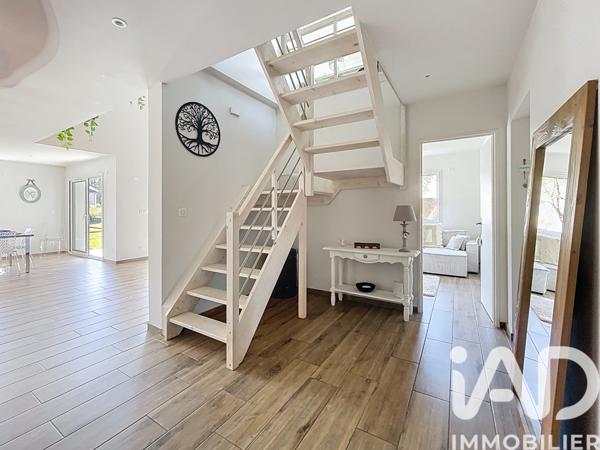 Maison à vendre 4 pièces 167 m² Rumilly