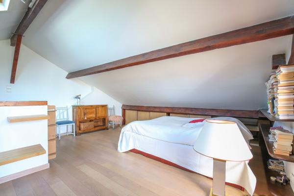 Appartement 5 pièces - 102 m² Bien prestige