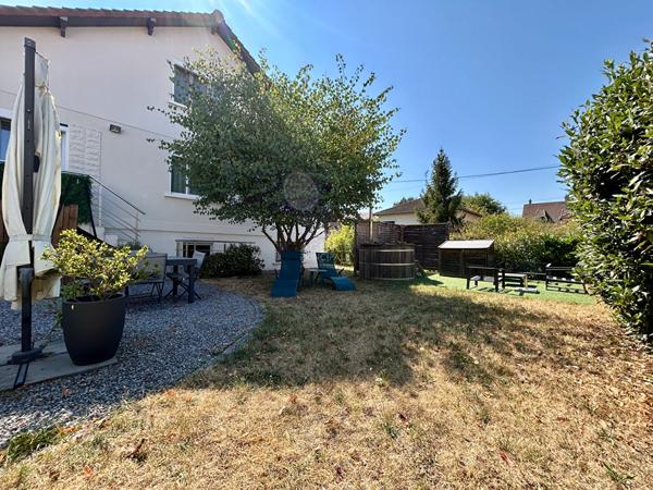 Maison Carrieres Sous Poissy 6 pièce(s) 115.62 m2 449 000 € **  - Référence  9277