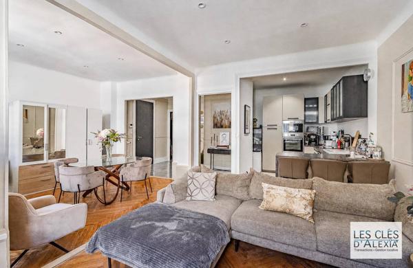 EXCLUSIVITÉ – LYON 6ᵉ SECTEUR FOCH – Appartement de caractère avec balcon, cave et grenier