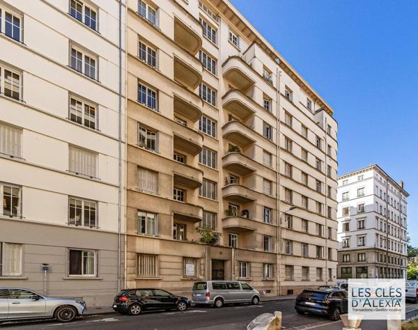 EXCLUSIVITÉ – LYON 6ᵉ SECTEUR FOCH – Appartement de caractère avec balcon, cave et grenier
