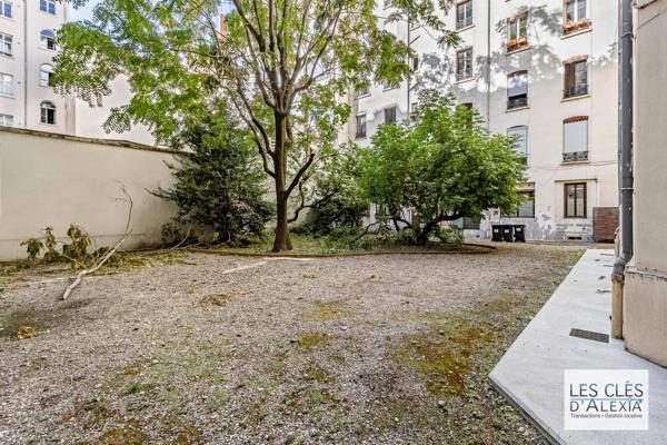 EXCLUSIVITÉ – LYON 6ᵉ SECTEUR FOCH – Appartement de caractère avec balcon, cave et grenier