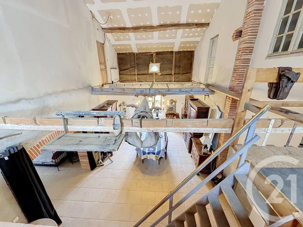 Maison à vendre  4 pièces - 186 m 2   ST NAUPHARY  - 82