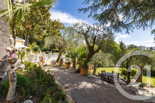 Maison à vendre  10 pièces - 327,17 m2 NICE - 06