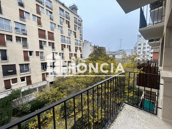 Location Studio 24.17 m² - 70 RUE DAMREMONT Paris 75018