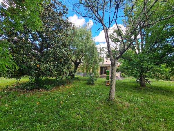 A VENDRE - MIREPOIX-SUR-TARN Maison T4 avec garage, atelier