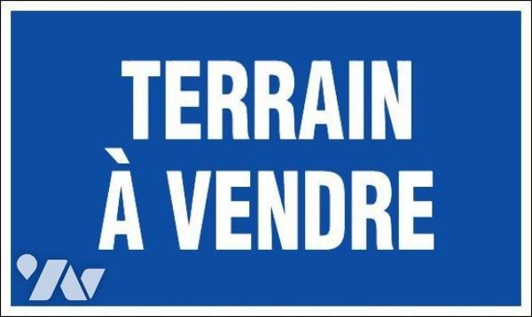 TERRAIN DE 370M² PETIT PARAME