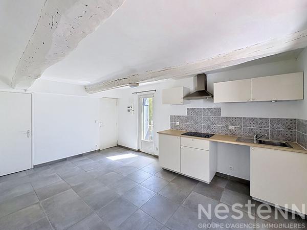Brue-Auriac : agréable appartement 2 pièces de 29 m² offrant calme et belle luminosité