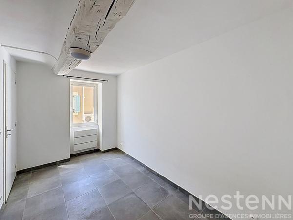 Brue-Auriac : agréable appartement 2 pièces de 29 m² offrant calme et belle luminosité