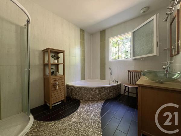 Maison à vendre  5 pièces - 109 m 2   MONTLUCON  - 03