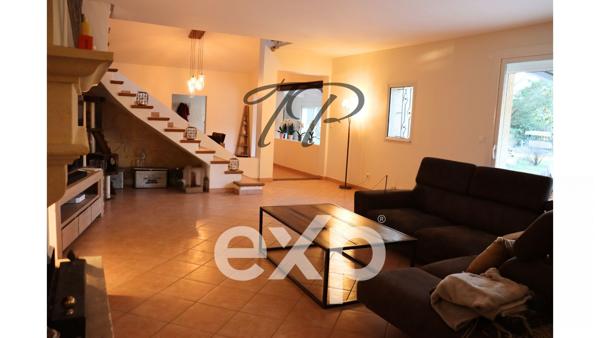 DOMAINE 2 HABITATIONS SUR 5 HECTARES DE TERRAIN