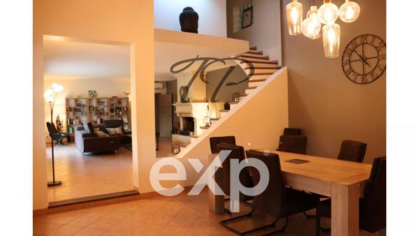 DOMAINE 2 HABITATIONS SUR 5 HECTARES DE TERRAIN