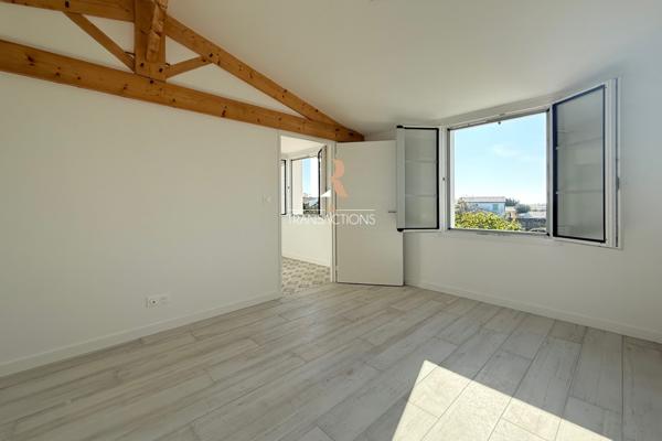 Sainte-Marie-de-Ré (17740) Sainte-Marie - Maison de bourg à proximité de la plage