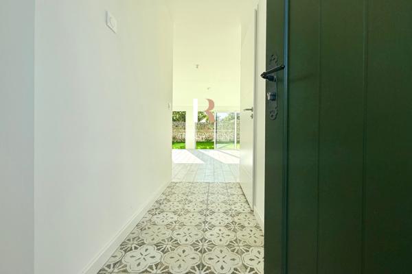 Sainte-Marie-de-Ré (17740) Sainte-Marie - Maison de bourg à proximité de la plage