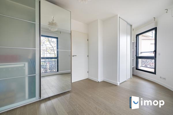 3 pièces en parfait état avec parking et balcon