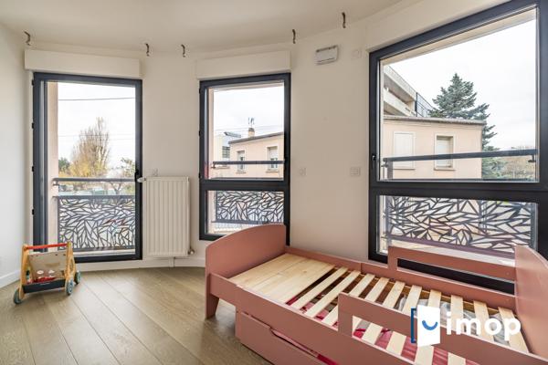 3 pièces en parfait état avec parking et balcon