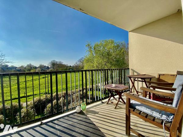 LE RHEU - CHARMANT T4 AU CALME DANS UN ECRIN DE VERDURE