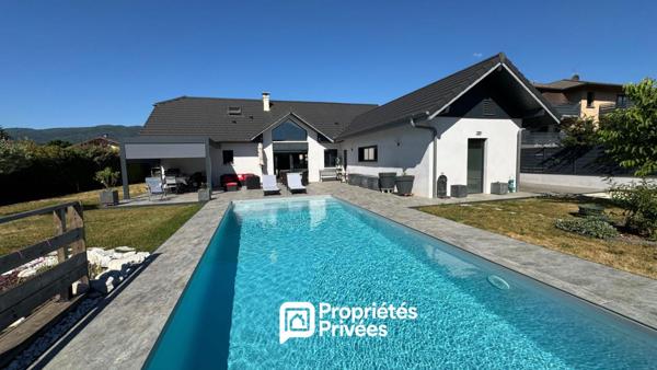 Propriété -7 pièces avec studio, atelier et piscine