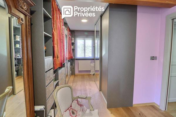 Propriété -7 pièces avec studio, atelier et piscine