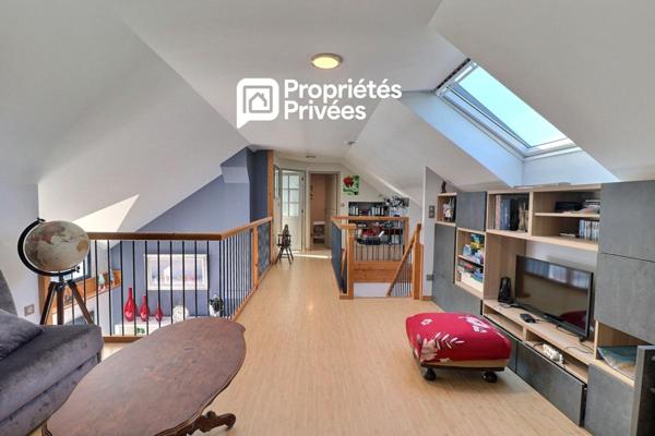 Propriété -7 pièces avec studio, atelier et piscine
