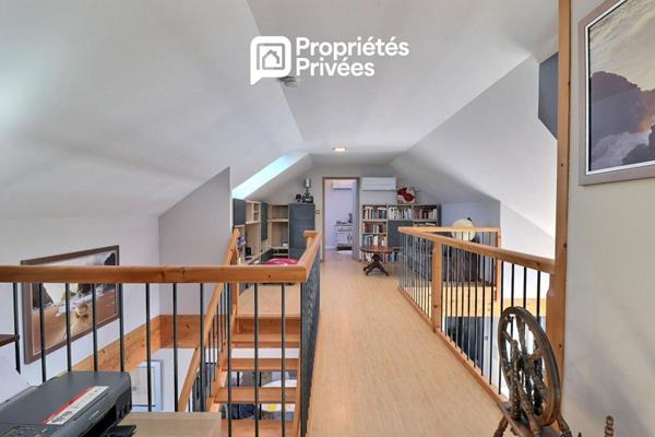 Propriété -7 pièces avec studio, atelier et piscine