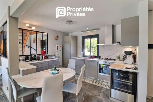 Propriété -7 pièces avec studio, atelier et piscine