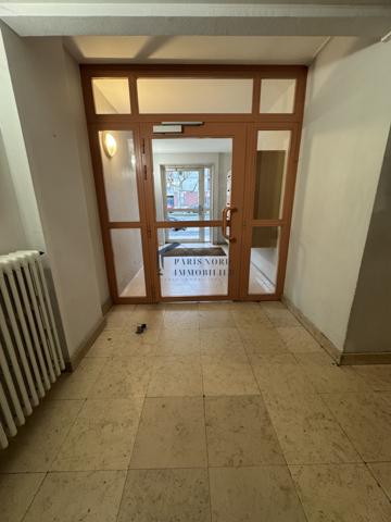 Pavillons-sous-Bois (93320) F1 avec Balcon situé sur la National 3