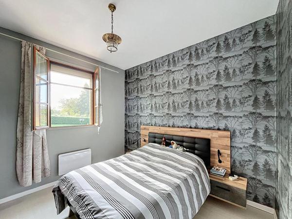 Maison 6 pièce(s) 208 m2 piscine et dépendance