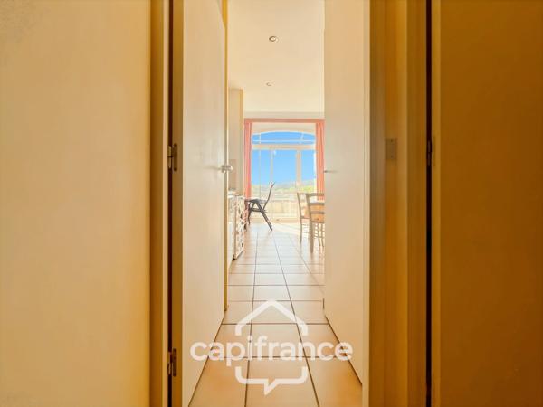 PONT ROYAL,Résidence du Lac, Appartement de 32 m2 avec vue panoramique sur le lac, belle exposition, situé au 2ème et dernier étage