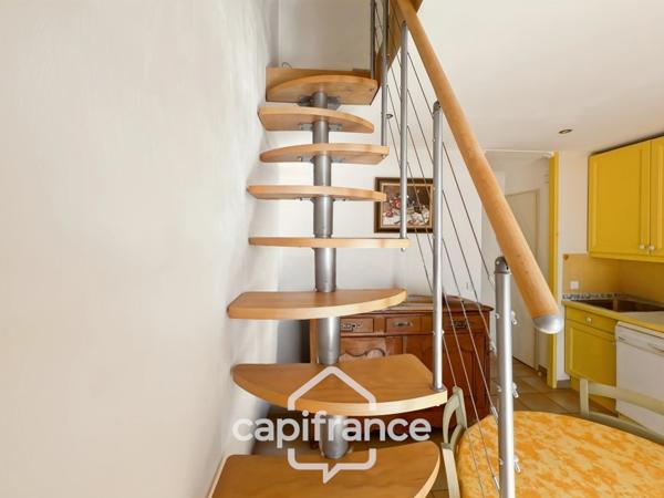 PONT ROYAL,Résidence du Lac, Appartement de 32 m2 avec vue panoramique sur le lac, belle exposition, situé au 2ème et dernier étage