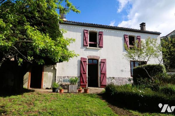 EN EXCLUSIVITE, POUZAUGES PROXI. CENTRE, MAISON ANCIENNE A RENOVER AVEC JARDIN ATTENANT ET GARAGE.