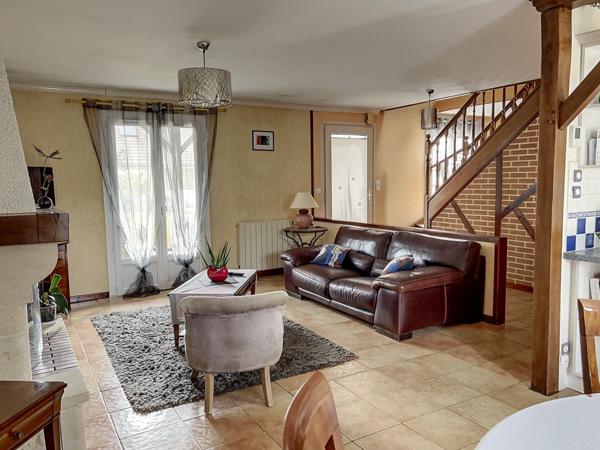 Maison de bourg, plain-pied à Changé