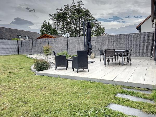 Maison de bourg, plain-pied à Changé