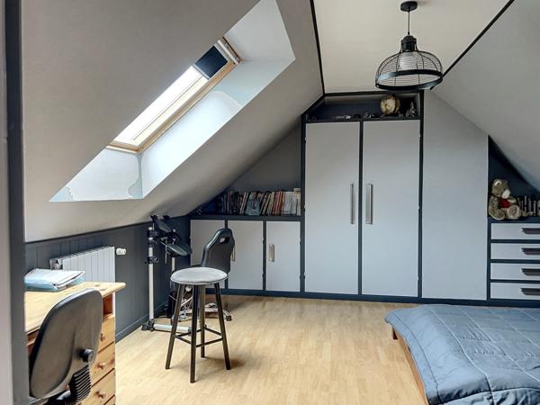 Maison de bourg, plain-pied à Changé