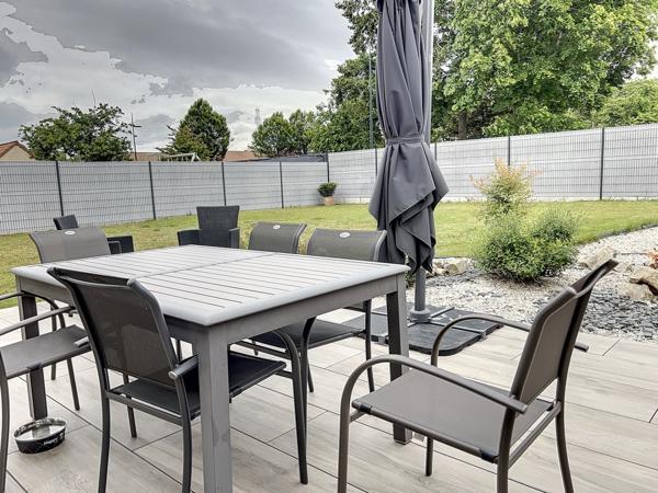 Maison de bourg, plain-pied à Changé